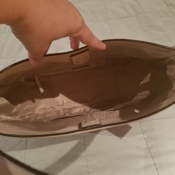 Kate Spade - Picture 2 of 5